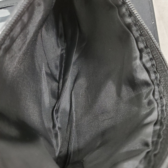 Kenneth Cole Reaction Black Bifold Wristlet Wallet - Picture 5 of 8